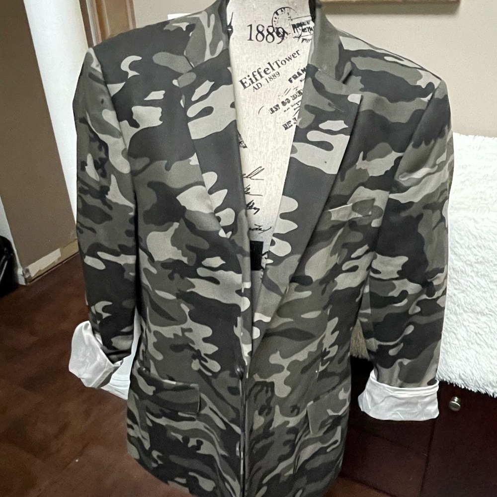 Camouflage blazer